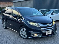 Blue Used 2016 Honda Odyssey Hybrid MPV | £15,995 (Fair price)