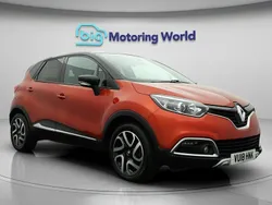 Red/black Used 2018 Renault Captur Signature SUV | £7,500 (Fair price)
