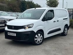 White Used 2023 Peugeot Partner Premium Van | £10,990 (Fair price)