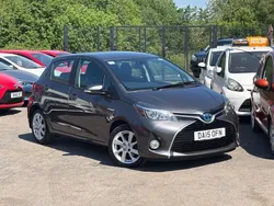 Grey Used 2015 Toyota Yaris Hybrid Hatchback | £9,695 (Fair price)