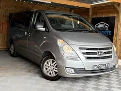 Silver Used 2017 Hyundai I800 SE MPV | £12,495 (Fair price)
