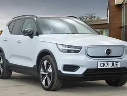 Used 2022 Volvo XC40 Core SUV | £27,998 (Expensive)