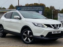 White Used 2017 Nissan Qashqai N-Vision SUV | £11,495 (Fair price)