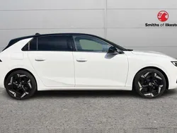 White Used 2023 Vauxhall Astra GSe Hatchback | £18,495 (Good price)