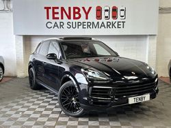 Black Used 2018 Porsche Cayenne SUV | £34,296 (Fair price)