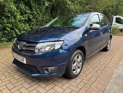 Blue Used 2015 Dacia Sandero Lauréate Hatchback | £3,195 (Good price)