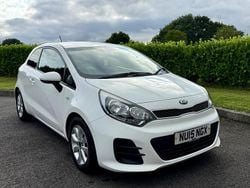 White Used 2015 Kia Rio Hatchback | £3,995 (Fair price)