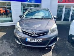 Grey Used 2013 Toyota Yaris Hatchback | £6,299 (Fair price)