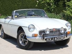 Snowberry white Used 1973 MG B Cabriolet | £8,995