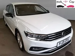 White Used 2021 VW Passat SE Sedan | £14,995 (Fair price)
