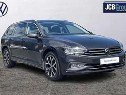 Grey Used 2022 VW Passat SEL Estate | £19,295 (Fair price)