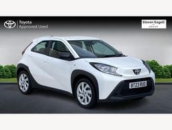 White Used 2023 Toyota Aygo X PURE SUV | £12,504