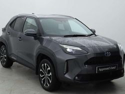 Grey Used 2022 Toyota Yaris Hybrid Design SUV | £19,999 (Fair price)