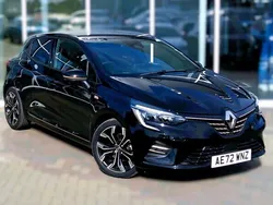 Diamond black Used 2022 Renault Clio V SE Hatchback | £16,895 (Fair price)