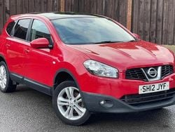 Red Used 2012 Nissan Qashqai +2 Acenta SUV | £2,245 (Good price)