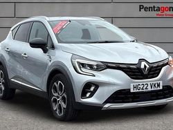 Grey Used 2021 Renault Captur SE SUV | £16,395 (Fair price)