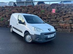 White Used 2010 Peugeot Partner S Van | £2,294 (Fair price)
