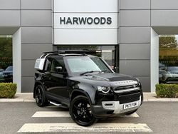 Black Used 2021 Land Rover Defender SE SUV | £48,990 (Good price)