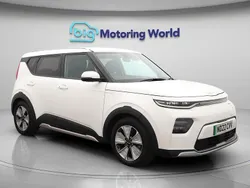 White Used 2022 Kia Soul EV 2 SUV | £11,600 (Fair price)