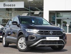 Used 2025 VW T-Roc Life SUV | £21,990 (Fair price)