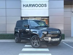 Black Used 2024 Land Rover Defender SE Dynamic SUV | £55,890 (Good price)