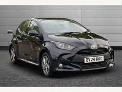 Black Used 2024 Toyota Yaris Hybrid Hatchback | £18,250 (Fair price)