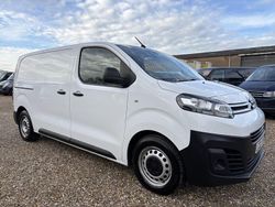 White Used 2022 Citroën Dispatch MPV | £9,995 (Fair price)