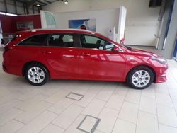 Red Used 2022 Kia Ceed Sportswagon Estate | £13,999 (Fair price)