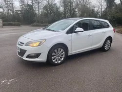 White Used 2016 Vauxhall Astra Design Edition Estate | £3,795 (Expensive)