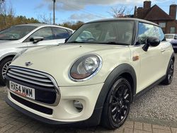 White Used 2014 Mini Cooper Hatch Hatchback | £5,399 (Fair price)