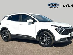 White Used 2022 Kia Sportage 3 SUV | £19,995 (Fair price)