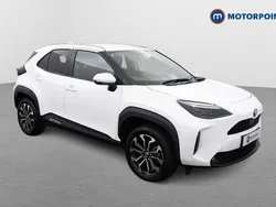 White Used 2022 Toyota Yaris Hybrid Design Estate | £19,899 (Good price)