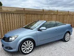 Blue Used 2006 Vauxhall Astra Cabriolet Design Edition Cabriolet | £3,500