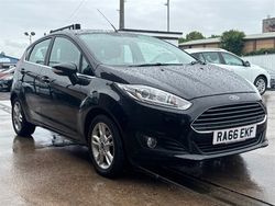 Black Used 2017 Ford Fiesta Zetec Hatchback | £8,200 (Fair price)