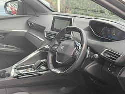 Grey Used 2021 Peugeot 5008 Premium MPV | £18,350 (Fair price)