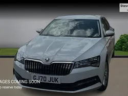 White Used 2020 Skoda Superb SE Technology Hatchback | £19,330 (Fair price)
