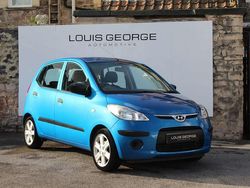 Blue Used 2010 Hyundai i10 Classic Hatchback | £2,350 (Fair price)