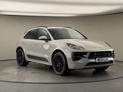 Crayon grey Used 2021 Porsche Macan SUV | £47,500 (Fair price)
