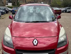 Red Used 2010 Renault Scénic III Dynamique MPV | £1,899 (Good price)