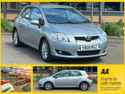 Silver Used 2009 Toyota Auris Hatchback | £3,600 (Fair price)
