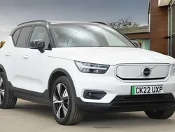 White Used 2022 Volvo XC40 Plus SUV | £23,250 (Fair price)