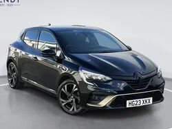 Diamond black Used 2022 Renault Clio V Engineered Hatchback | £17,399 (A bit pricey)