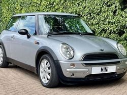 Silver Used 2002 Mini ONE Hatch Hatchback | £2,750 (Fair price)