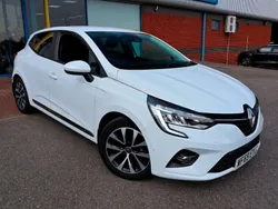 White Used 2019 Renault Clio IV Iconic Hatchback | £10,289 (Fair price)