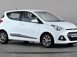 White Used 2015 Hyundai i10 Premium Hatchback | £6,798 (A bit pricey)