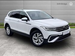 White Used 2025 VW Tiguan Allspace Life SUV | £29,995 (Fair price)