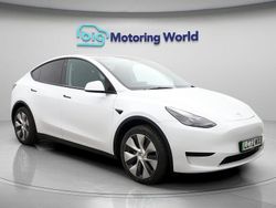 White Used 2022 Tesla Model Y RWD SUV | £22,300 (Fair price)