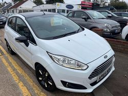 White Used 2016 Ford Fiesta Zetec Hatchback | £3,995 (Fair price)