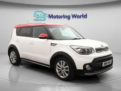 White Used 2019 Kia Soul 2 SUV | £11,000 (Fair price)