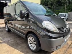 Black Used 2012 Renault Trafic MPV | £3,295 (Good price)